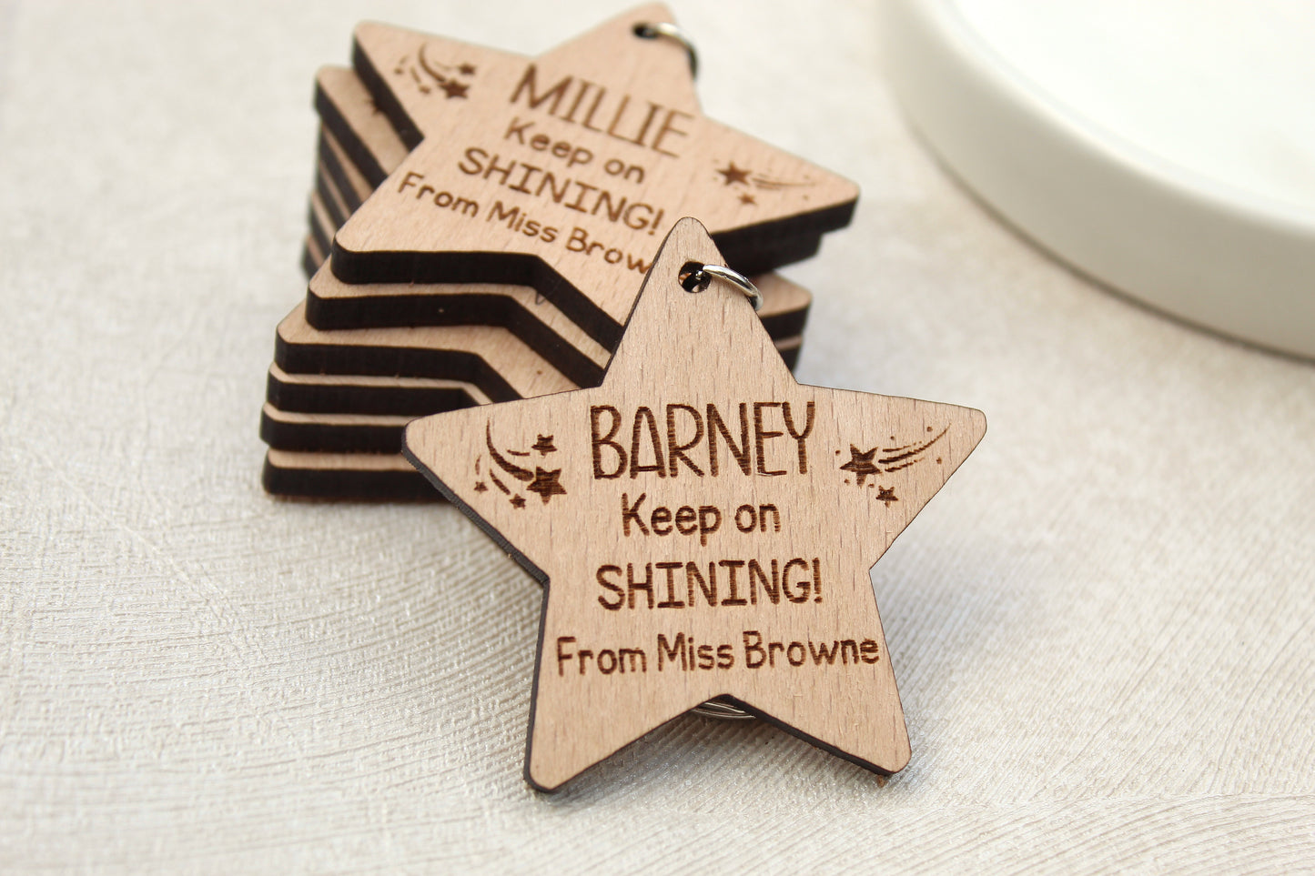 Keep On Shining / School Leaver Class of 2025 Star / Teacher Pupil Gift / Personalised Name Wooden Keyring / End of Term Gift / Gift From Teachers